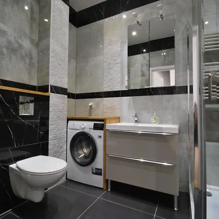 Glam Worcella Вроцлав